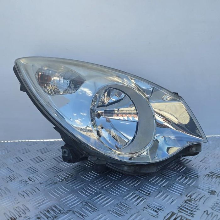 Far dreapta halogen Opel Agila B
