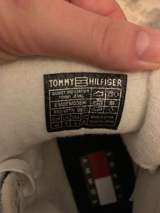 Adidași noi de vânzare!