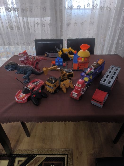 Лот от детски играчки-Hot Wheels, радиоуправляеми коли,