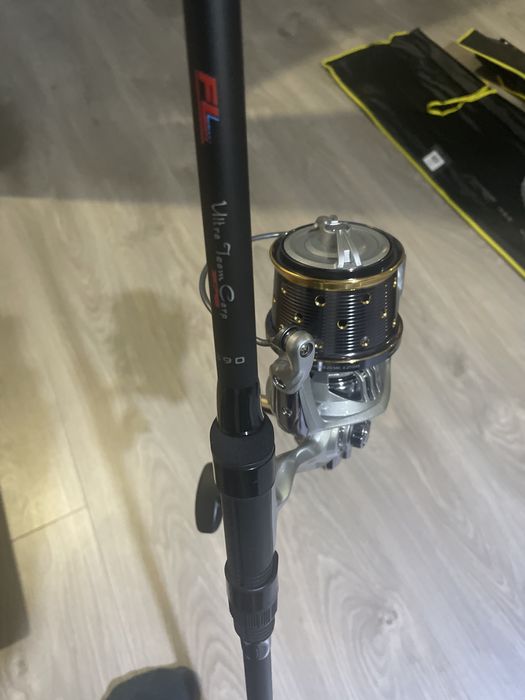 Lanseta crap 3,90 3,75lb din 3 tronsoane. Mulinete longcast