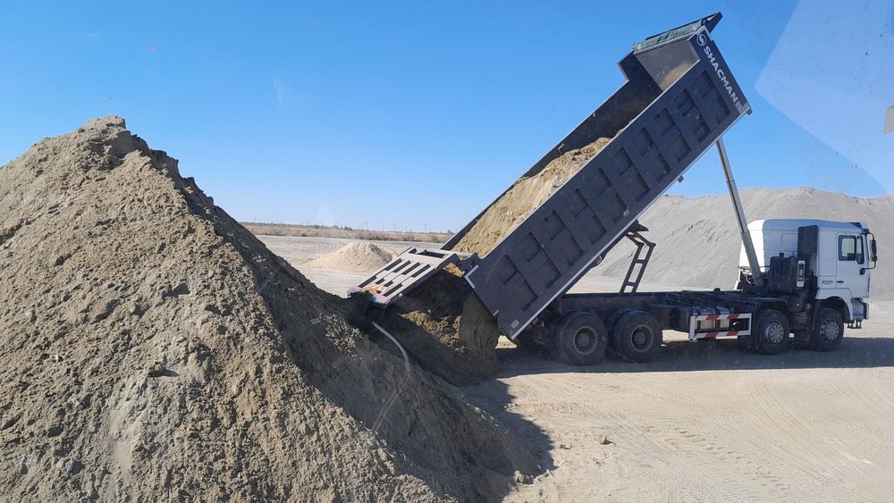 Песок строительный 2х видов. Речной 2х видов. Щебень 4х фракция