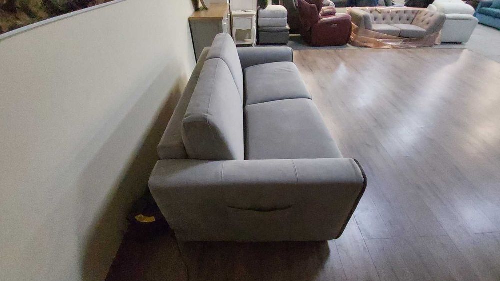 Италиански светло сив диван тройка от плат с функция сън