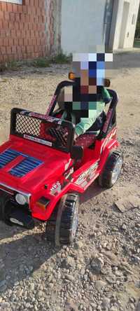 Jeep copii  cu doua locuri electric are încărcător și telecomandă