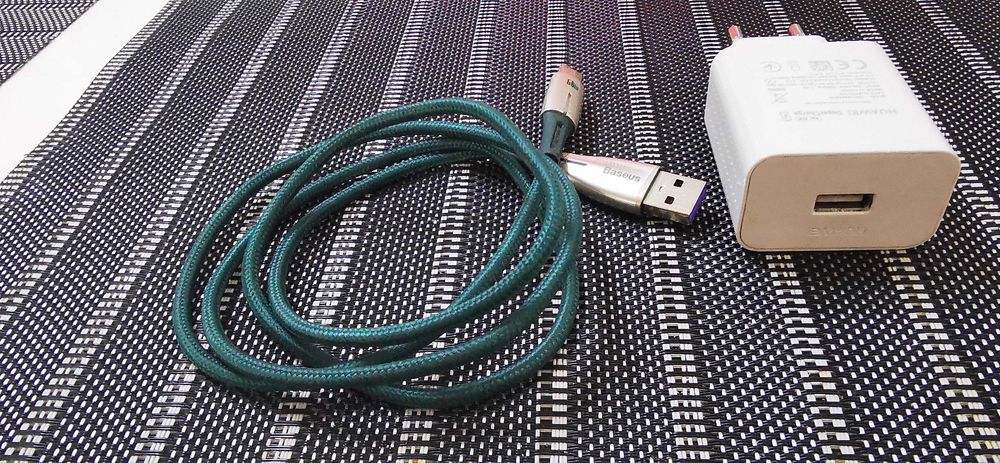 Vand incarcator Huawei 40w Super Fast Charge cu cablu Baseus de 66w 6A