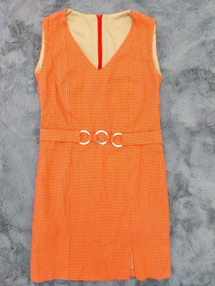 Rochie cambrata carouri