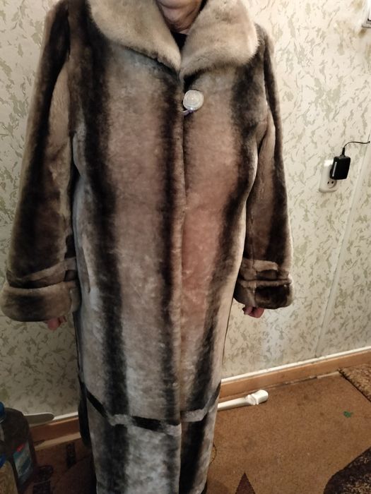 Продам шубу мутоновую женскую