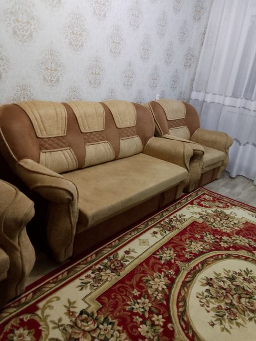 Диван и два кресла