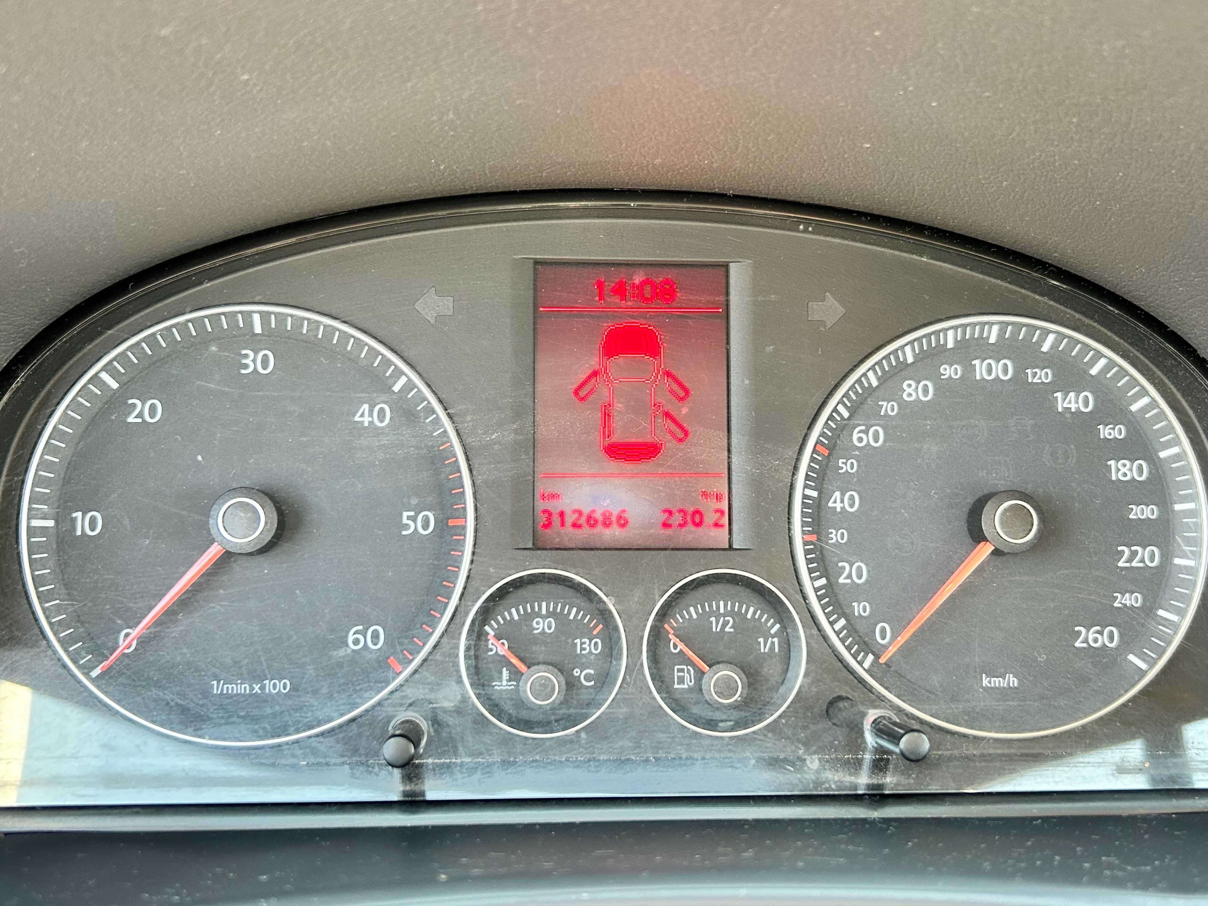 VW Turan 2.0 TDI