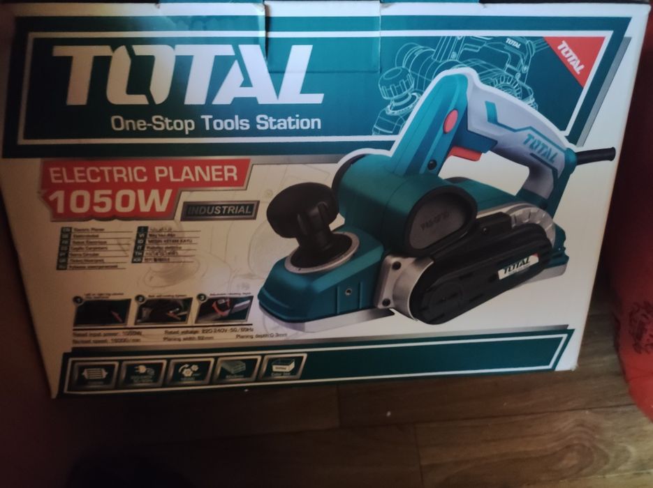 Продам новый электрический рубанок качественный