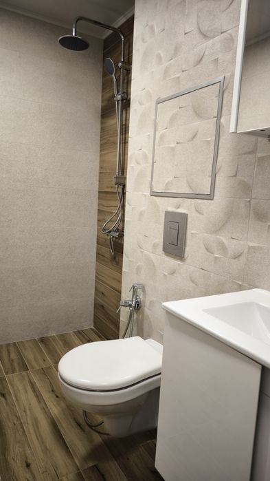 Дава се под наем Четиристаен апартамент в Стара Загора, Център - 104 кв.м за 612 € - Снимка #3