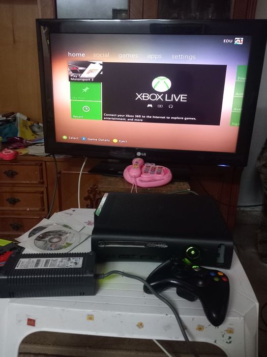 Consola Xbox 360 - 120GB , Completa , 1 maneta , 2 jocuri NU TRIMIT !!