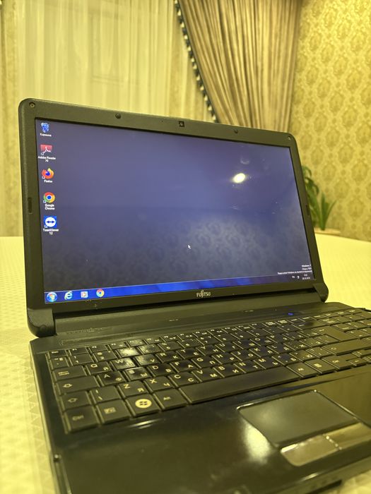 Ноутбук Fujitsu core i3.