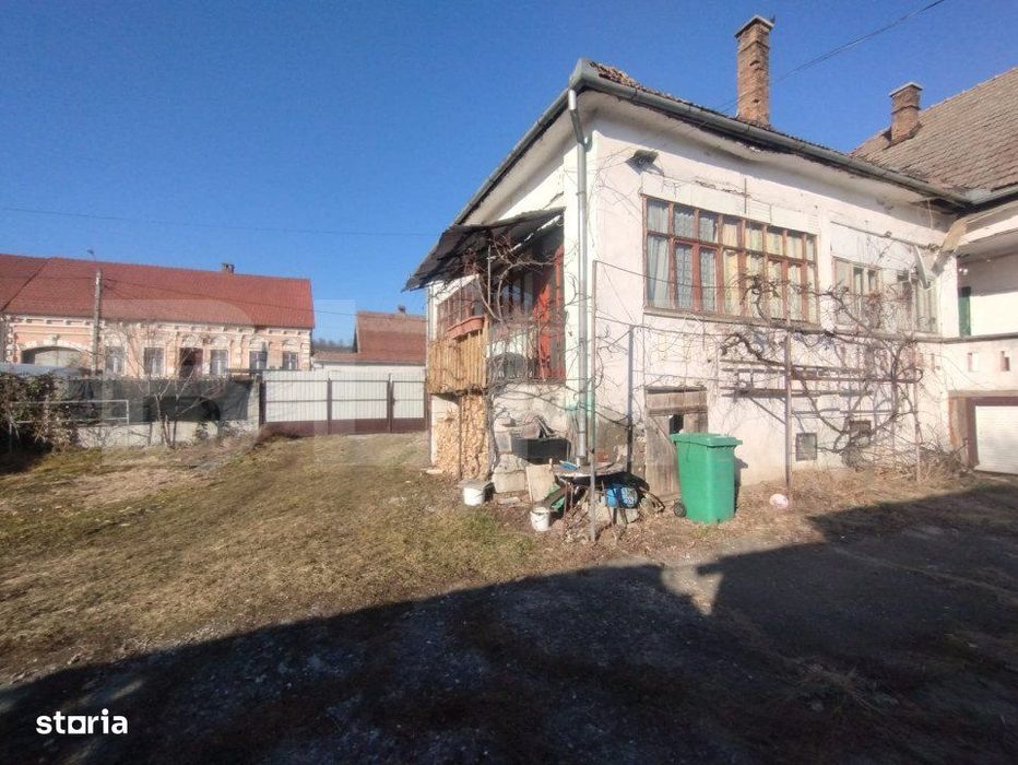 Casa renovabila, 120 mp utili ,teren 300 mp intravilan,zona Livezile