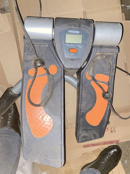 Продам тренажер торнео