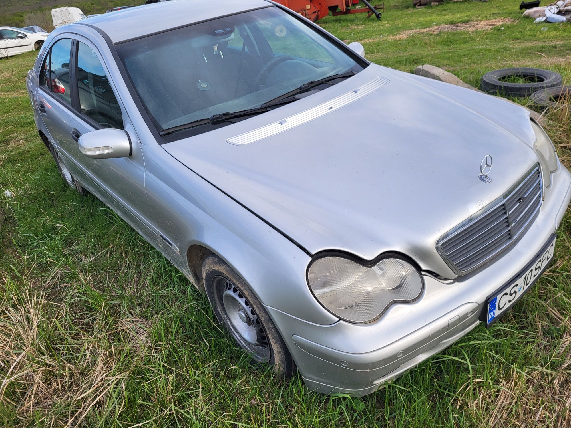 Vând Mercedes-Benz C180 Compress cu acte valabile