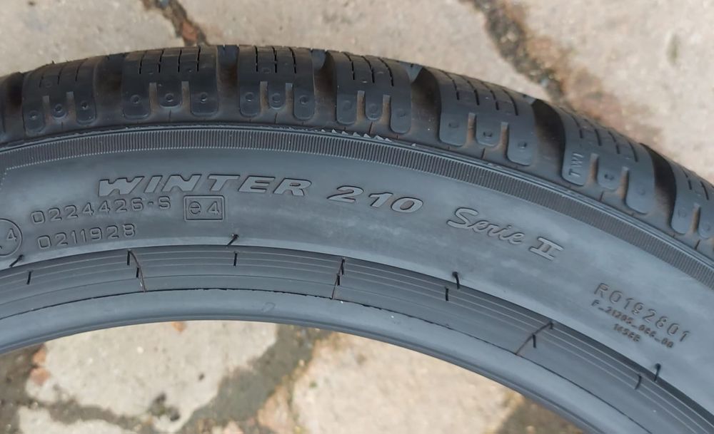 Set 2buc 205/45 R17 88H XL Pirelli Sotto Zero Winter 210 seria² M+S ia
