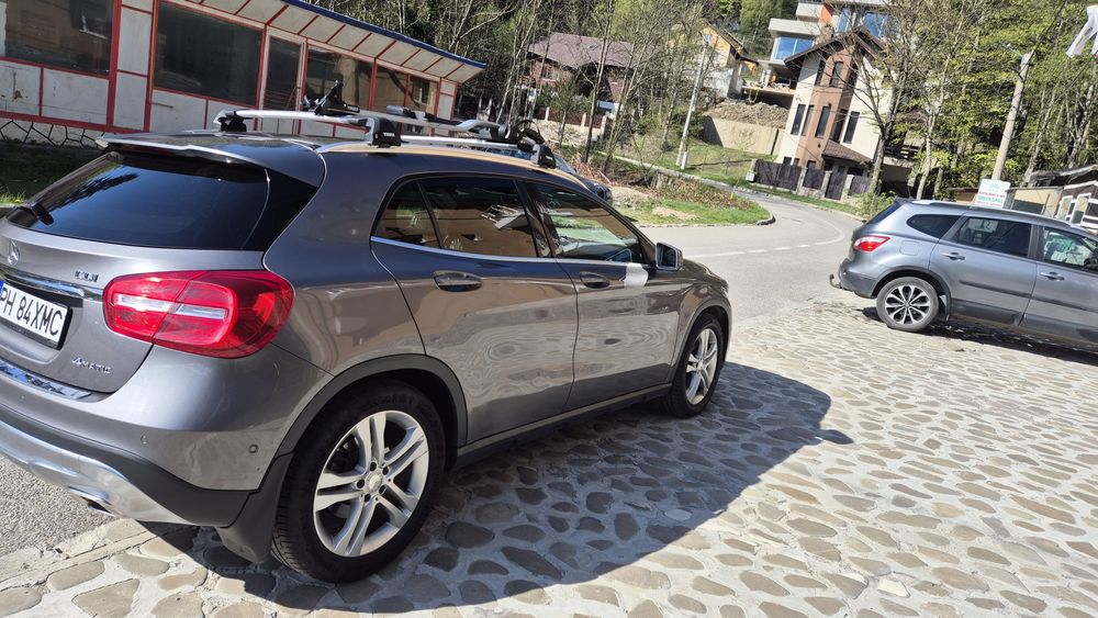 Mercedes GLA 220 4MATIC