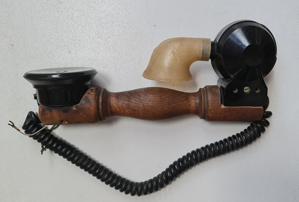 Стара тел. слушалка тип СВЕЩНИК