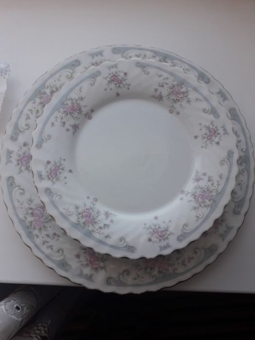 Продам тарелки десертные