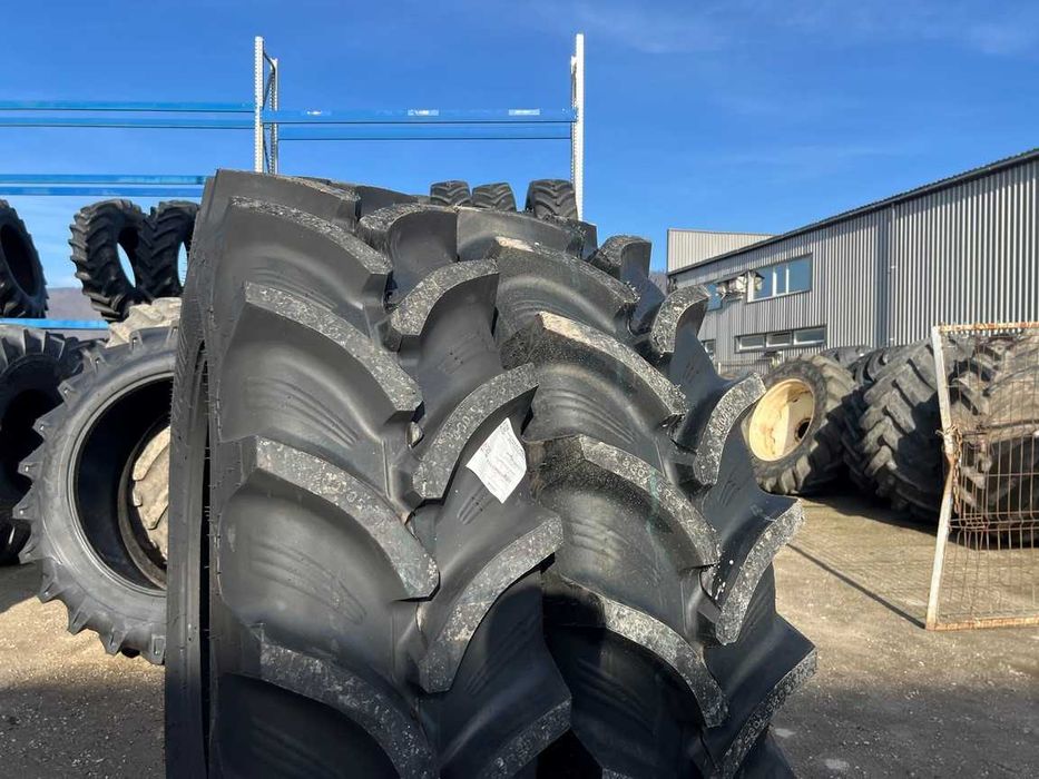 Cauciucuri radiale noi 460/85 R38 pentru tractor Case marca OZKA