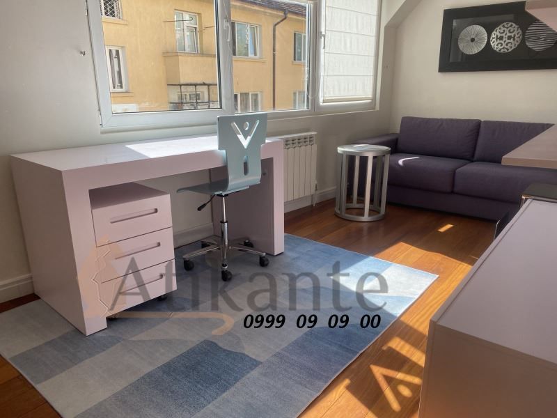 Дава се под наем Четиристаен апартамент в София, Иван Вазов - 160 кв.м за 1500 € - Снимка #11