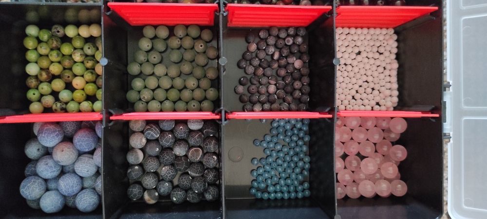 Diverse pietre semipretioase pentru bratari