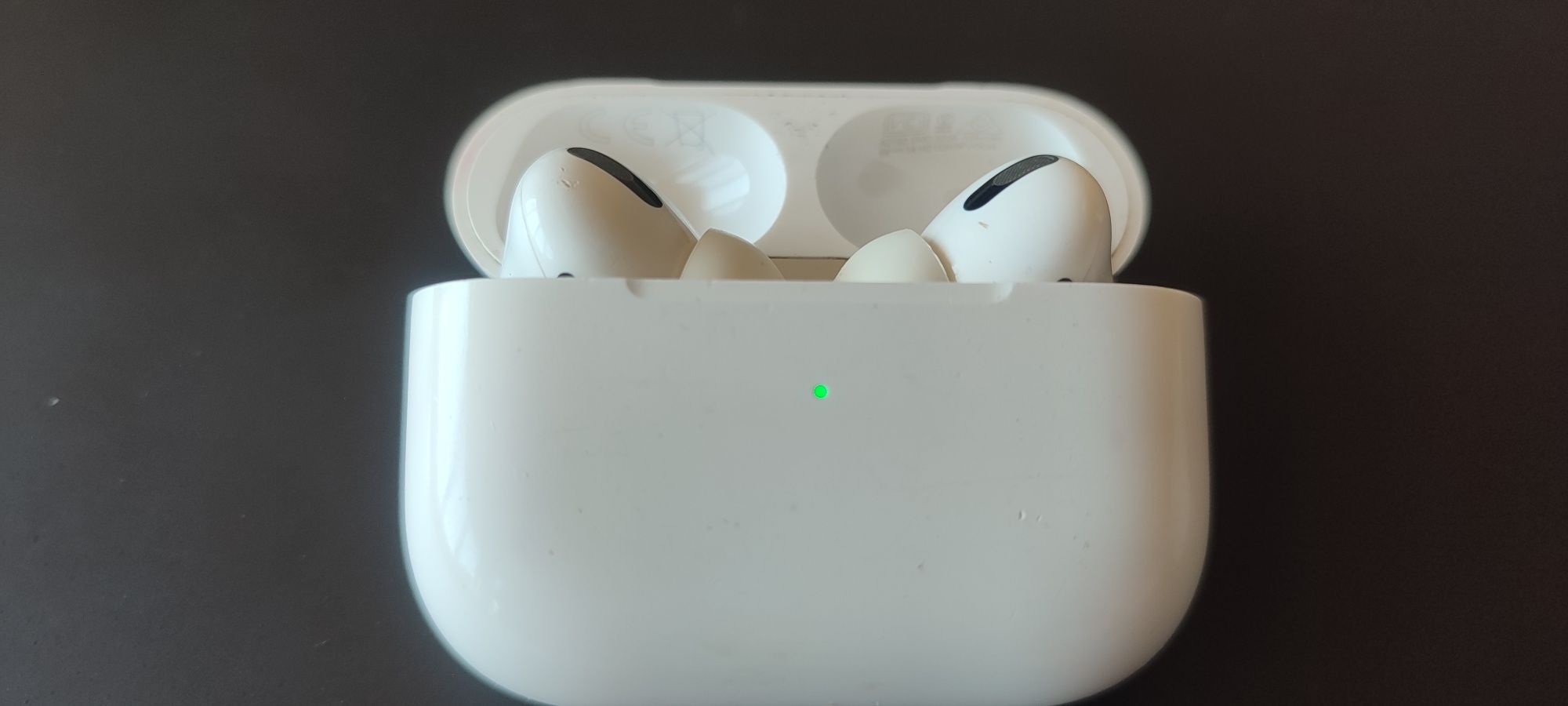 Apple airpods pro