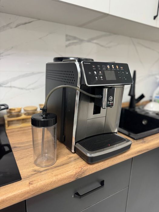 Продаю кофемашину в хорошем состояний