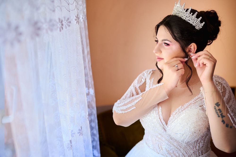 Vând rochie de mireasă stil prințesă