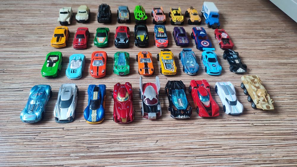 Продам хот вилсы неоригинальные