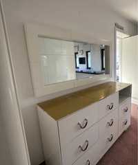 Comoda, oglinda, 2 noptiere moderne din lemn vopsite alb