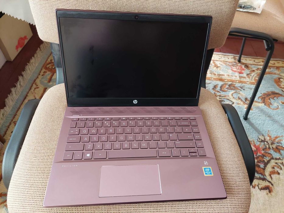 Laptop HP i5,  2,3GHz, 128 GB SSD, 8 GB RAM ,Audio Bang & Olufs, touch