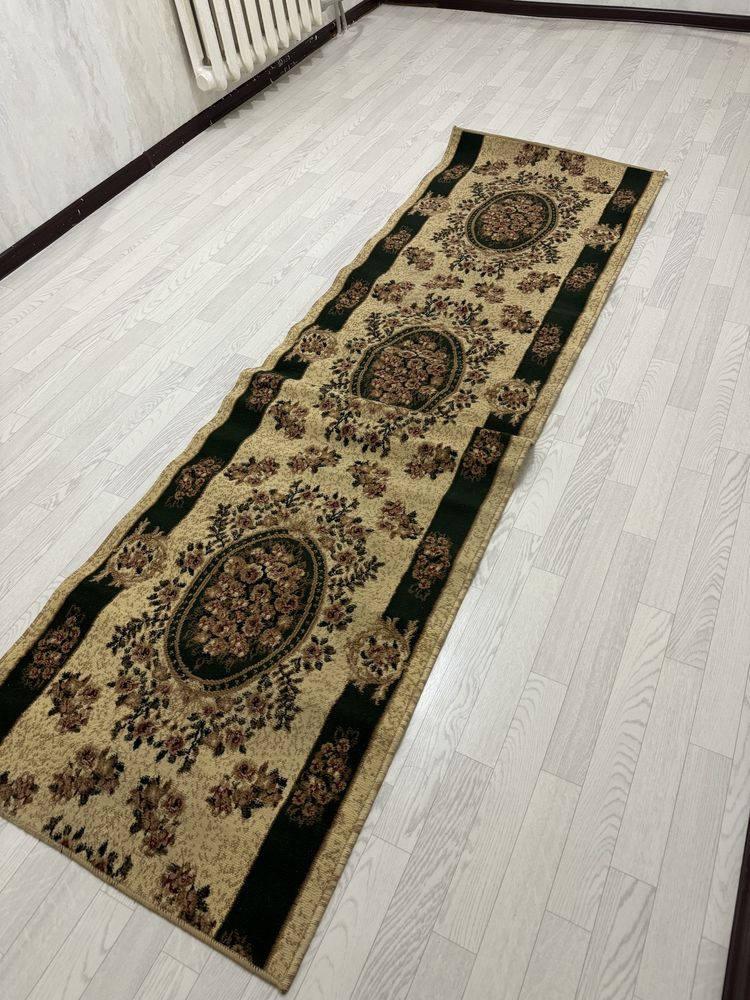 ковер для прихожей.2 штукПродам