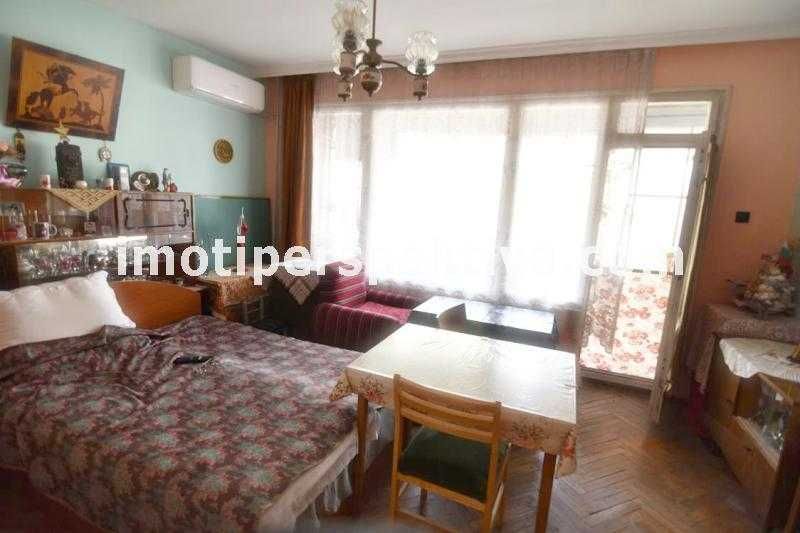 Продава се Тристаен апартамент в Пловдив, Христо Смирненски - 86 кв.м за 1047 €/кв.м - Снимка #1
