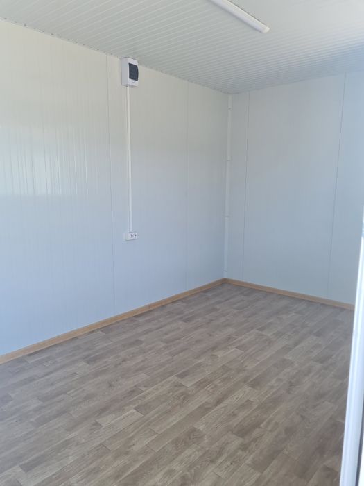 Containere, vitrina, grup sanitar, vestiar, birou, cazare muncitori,