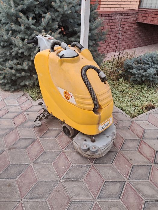 Поломоечная машина б/у