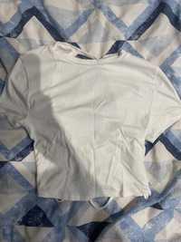 Чисто нова бяла тениска с гол гръб