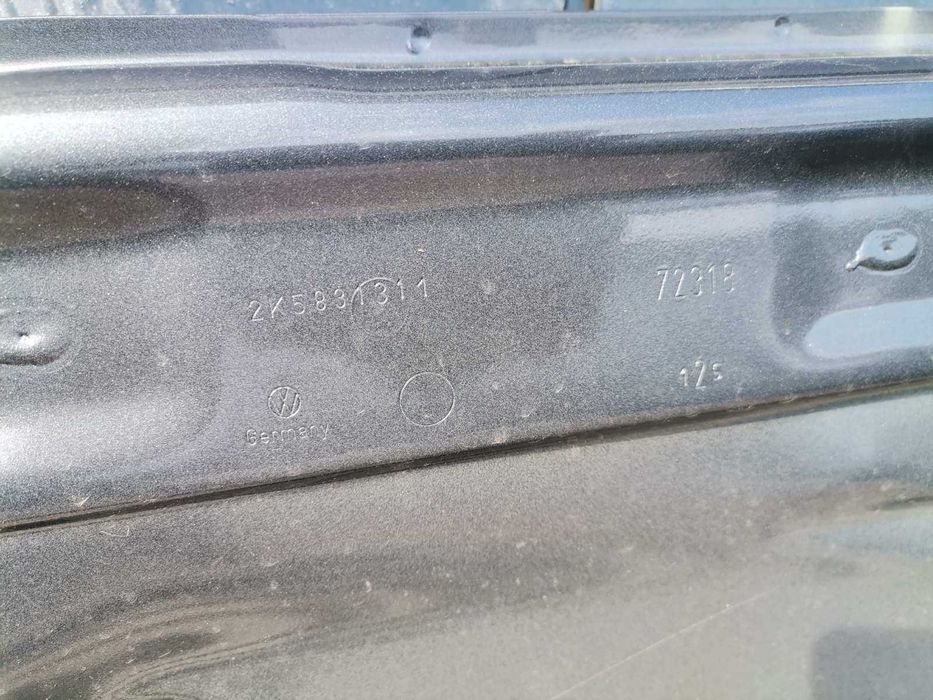 VW Caddy предна лява врата 2016година