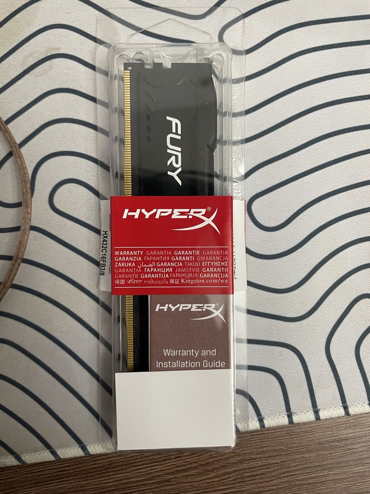 продам оперативку на 8gb DDR4 3200hz