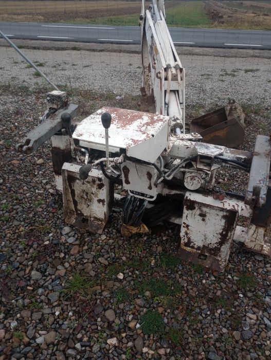 Brat excavator bobcat