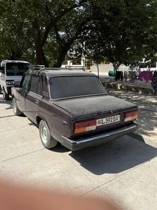 Lada  2107 sastayani bomba