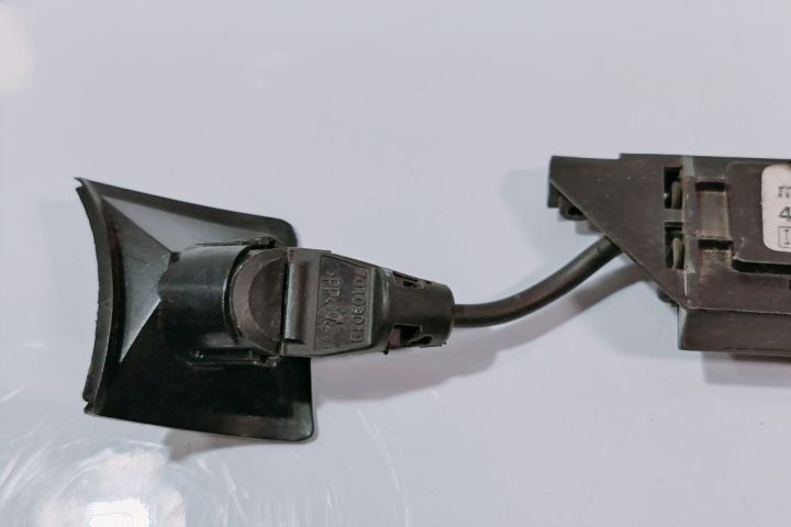 Senzor alarma 4B0951177 Audi A6 4B/C5 seria