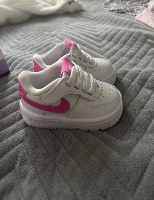 Incaltaminte bebelus