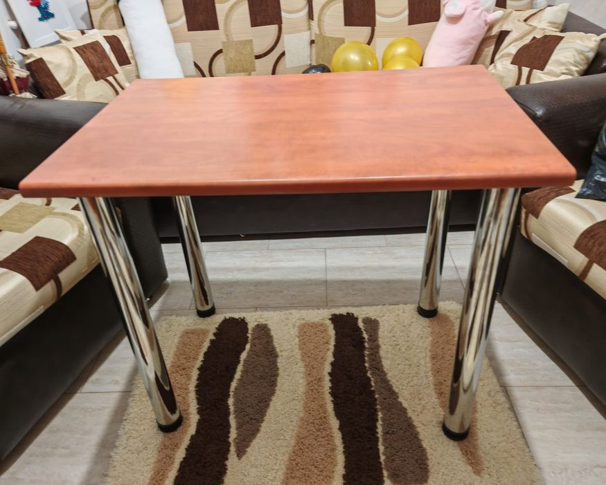 Masa bucatarie 90/60 fin blat termorezistent.Stare perfecta.