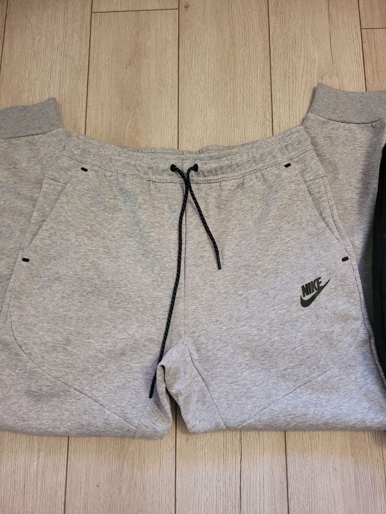 3 долнища на Nike размер Л