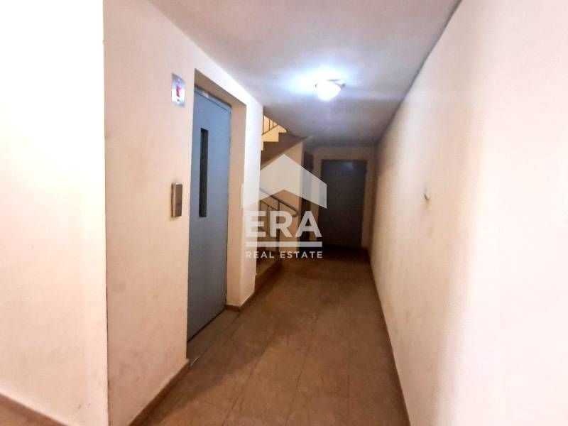 Продава се Двустаен апартамент в Варна, Базар Левски - 83 кв.м за 1916 €/кв.м - Снимка #10