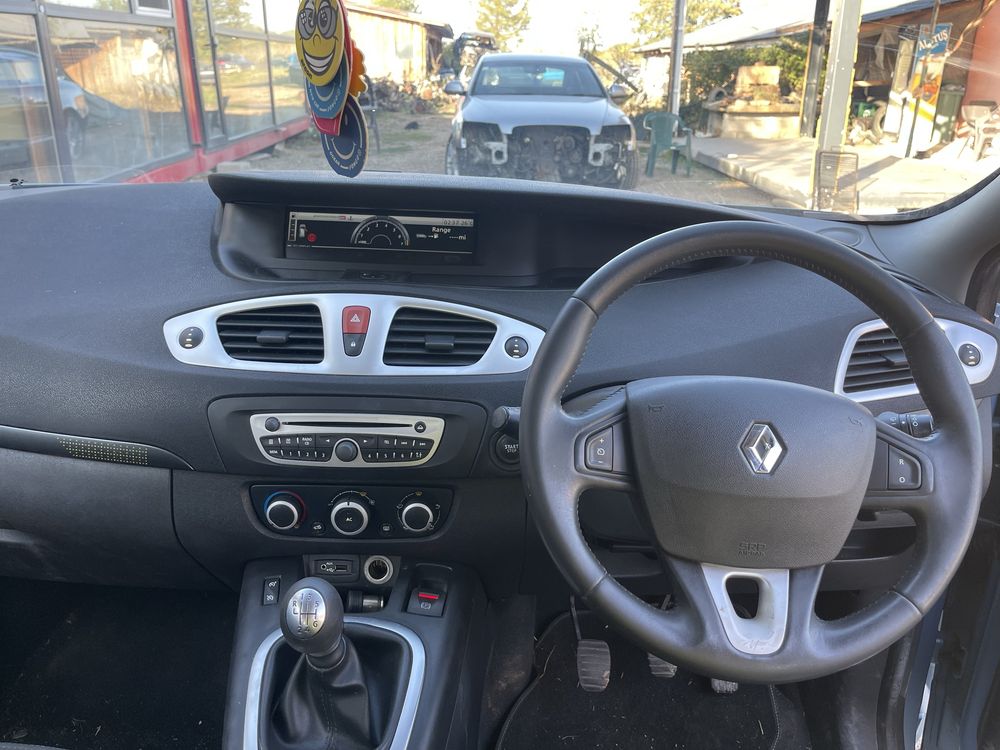 Dezmembrez renault grand scenic 1.6