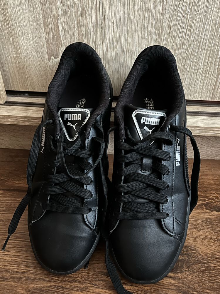 Дамски кецове в черно PUMA