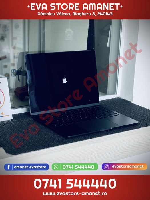 Laptop Apple MacBook Air 13 inch M3 2024 250GB 8GB RAM Garantie 2028