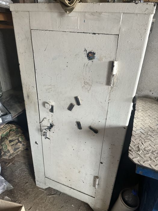 Сейф квадрат белый